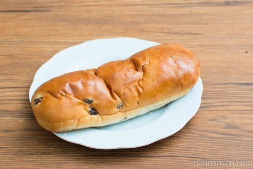 コッペパン ぶどう（シュガーマーガリン）【ヤマザキ】横から見た図