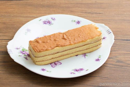 カステラホイップサンド【Pasco】横から見た図