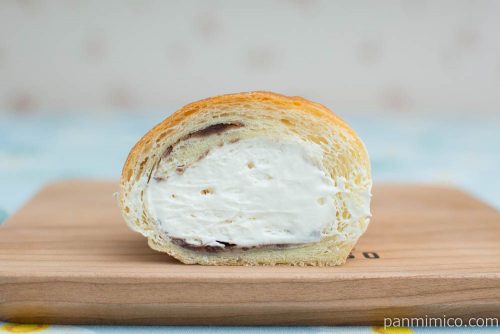ホイップとあんこの塩クロワッサン【ローソン】断面図