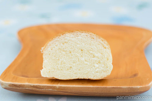 バターロール4個入【ファミリーマート】断面図