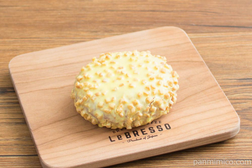 サックルトン　コーンポタージュ【ローソン】横から見た図