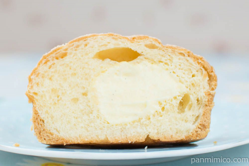 クッキーシュークリーム風パン【Pasco】断面図