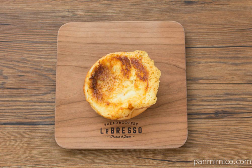 羽根つきチーズのパネチキンパン【ローソン】上から見た図