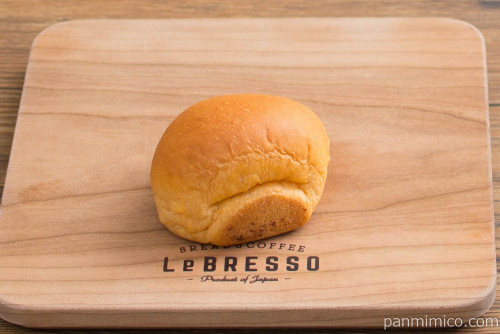 NL　もち麦のトマトクリームチーズ　2個入【ローソン】横から見た図