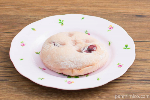 マチノパン いちごのフォカッチャ いちごバターに追いバター【ローソン】横から見た図