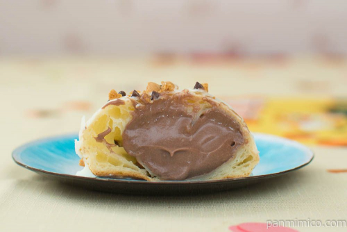 SNOOPYのもちぷよ チョコチップクッキー味【ローソン】断面図