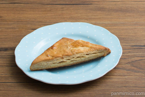 粗挽き全粒粉入り パイスコーン【ファミリーマート】横から見た図