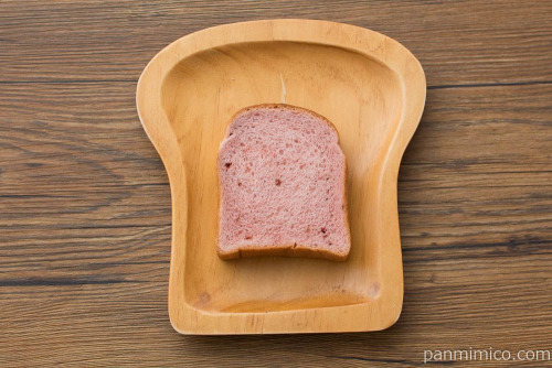 いちごブレッド（４）【タカキベーカリー】上から見た図