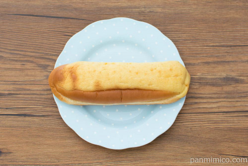 ラ・ベットラ マスカルポーネ入りホイップシューロール【第一パン】上から見た図