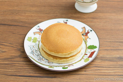 ホットケーキ　カフェラテ【フジパン】横から見た図