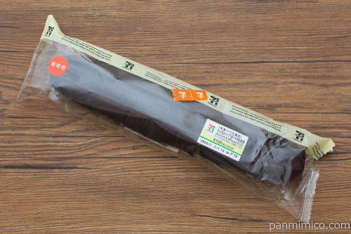 1本食べて大満足！ チョコ＆ホイップ（白バラ牛乳使用）【セブンイレブン】パッケージ