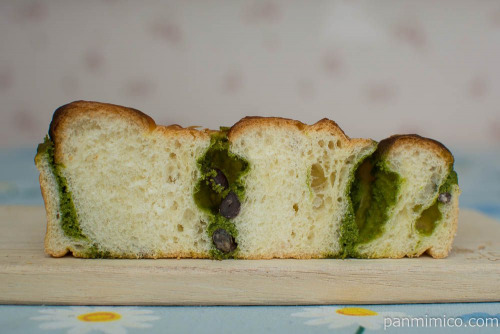 ちぎれる抹茶ロール【神戸屋】断面図