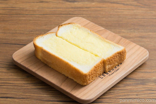 フジパン 切れてる シュガーマーガリン【セブンイレブン】横から見た図