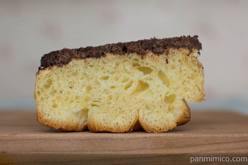 クロッカンショコラ【ファミリーマート】断面図