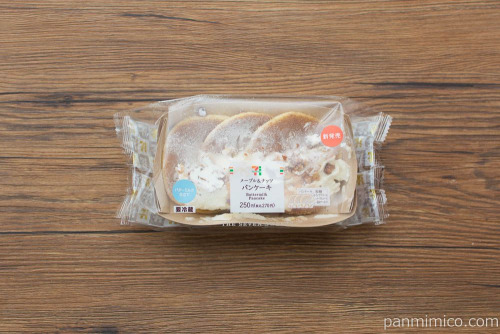 メープル＆ナッツ　パンケーキ【セブンイレブン】パッケージ