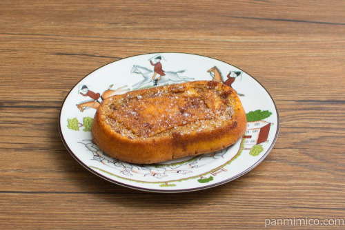 たまごとざらめのケーキ【ローソン】横から見た図