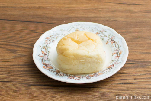 蒜山高原 蒜山ヨーグルトクリームパン　横から見た図