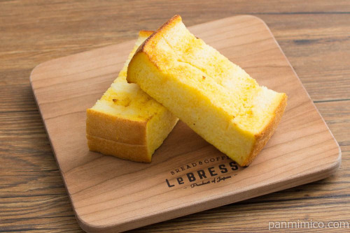 しみ旨フレンチトースト【ファミリーマート】斜め