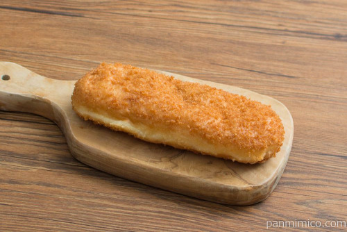 壱番屋監修　ウインナー＆カレードーナツ【ローソン】斜め