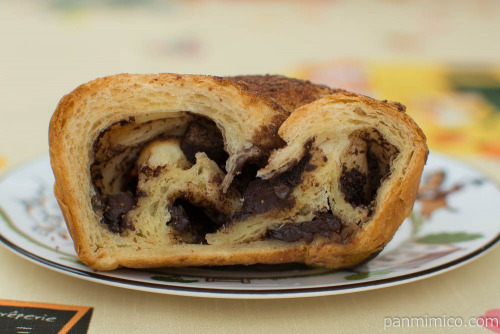 チョコレートバブカ【ファミリーマート】断面