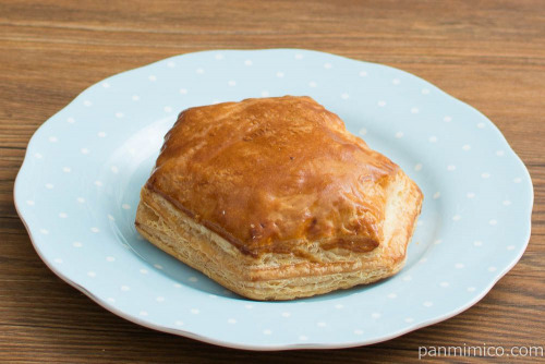 パイの実みたいなデニッシュ【ファミリーマート】斜め
