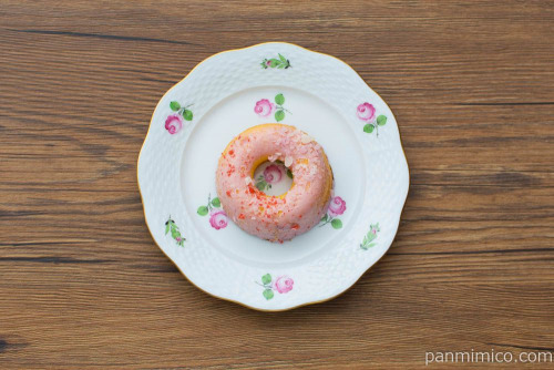 パッチリング　-パッチパチしたしっとり焼きドーナツ-【ローソン】上