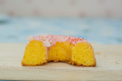 パッチリング　-パッチパチしたしっとり焼きドーナツ-【ローソン】断面