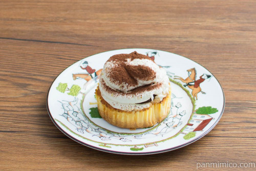 ティラミスバスチー　-バスク風チーズケーキ-【ローソン】斜め