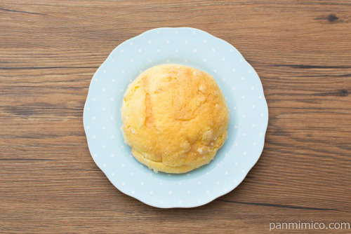 ザクザククッキーホイップメロンパン【ローソン】上