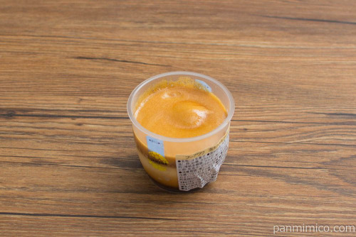 プーアワワ　-泡カラメルプリン-【ローソン】斜め