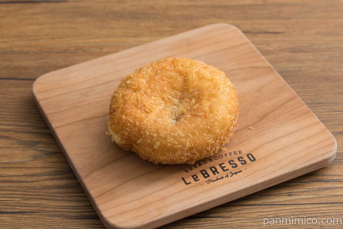 ノザキのコンビーフ クリームシチューパン【第一パン】斜め