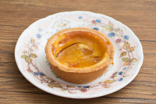 りんごとカスタードのタルト【ヤマザキ】斜め