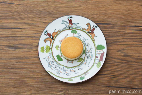 バタービスケットサンド キャラメルナッツ【ファミリーマート】上