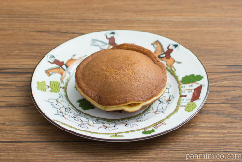 どらもっち(生スイートポテト)【ローソン】斜め