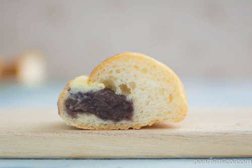 あんバターフランス（北海道産バター100%使用）【ファミリーマート】断面