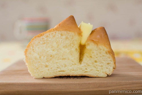 お店の美味しさそのまま　ラケルパン【ファミリーマート】断面