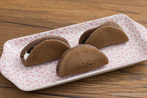 7P ティラミス風クリームオムレット3個入【セブンイレブン】斜め