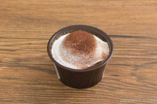 クリームクリームショコラ【ファミリーマート】斜め