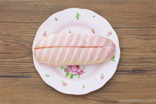 苺のチョコロール（いちごクリーム）【ヤマザキ】上