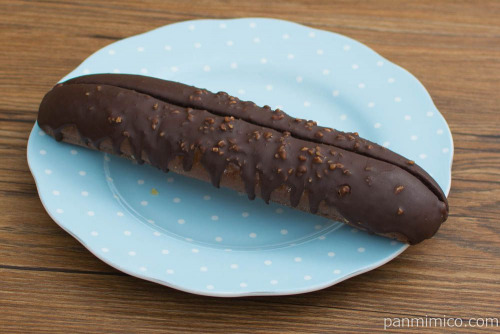 小枝みたいなパン【ファミリーマート】斜め