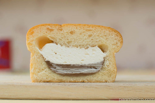 しあわせ届ける珈琲くりぃむぱん【神戸屋】断面