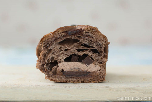 ショコラデニッシュ【ファミリーマート】断面