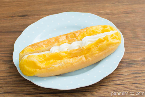 Wクリームシューロール【セブンイレブン】斜め