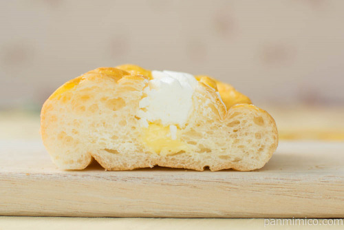 Wクリームシューロール【セブンイレブン】断面