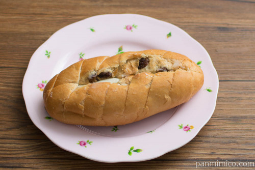 レーズンフランスパン【ヤマザキ】斜め