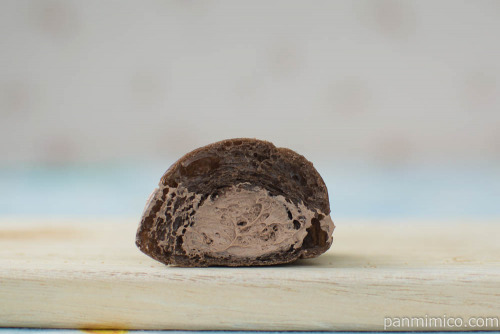 最後までチョココロネ【ローソン】チョコホイップ断面