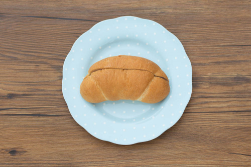 塩バターパン（あん＆マーガリン）【ファミリーマート】上