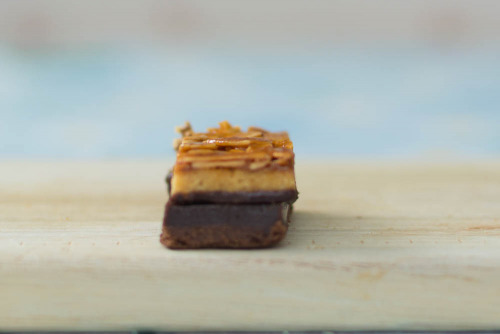 フロランタンチョコケーキ【ファミリーマート】断面