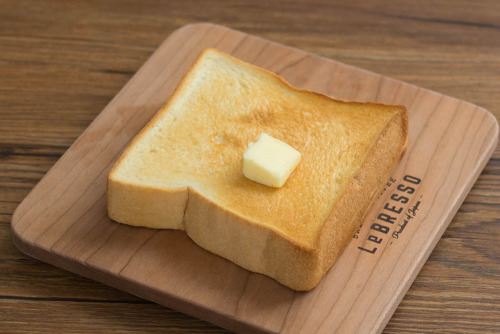 ７ＰＧ　北海道産小麦の金の生食パン　２枚入【セブンイレブン】トースト