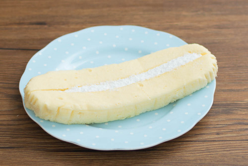 大きなミルククリームサンド【ヤマザキ】斜め